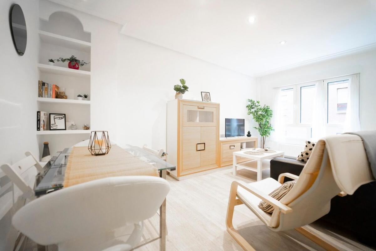 Apartamento Avenida De Castilla Хихон Екстериор снимка