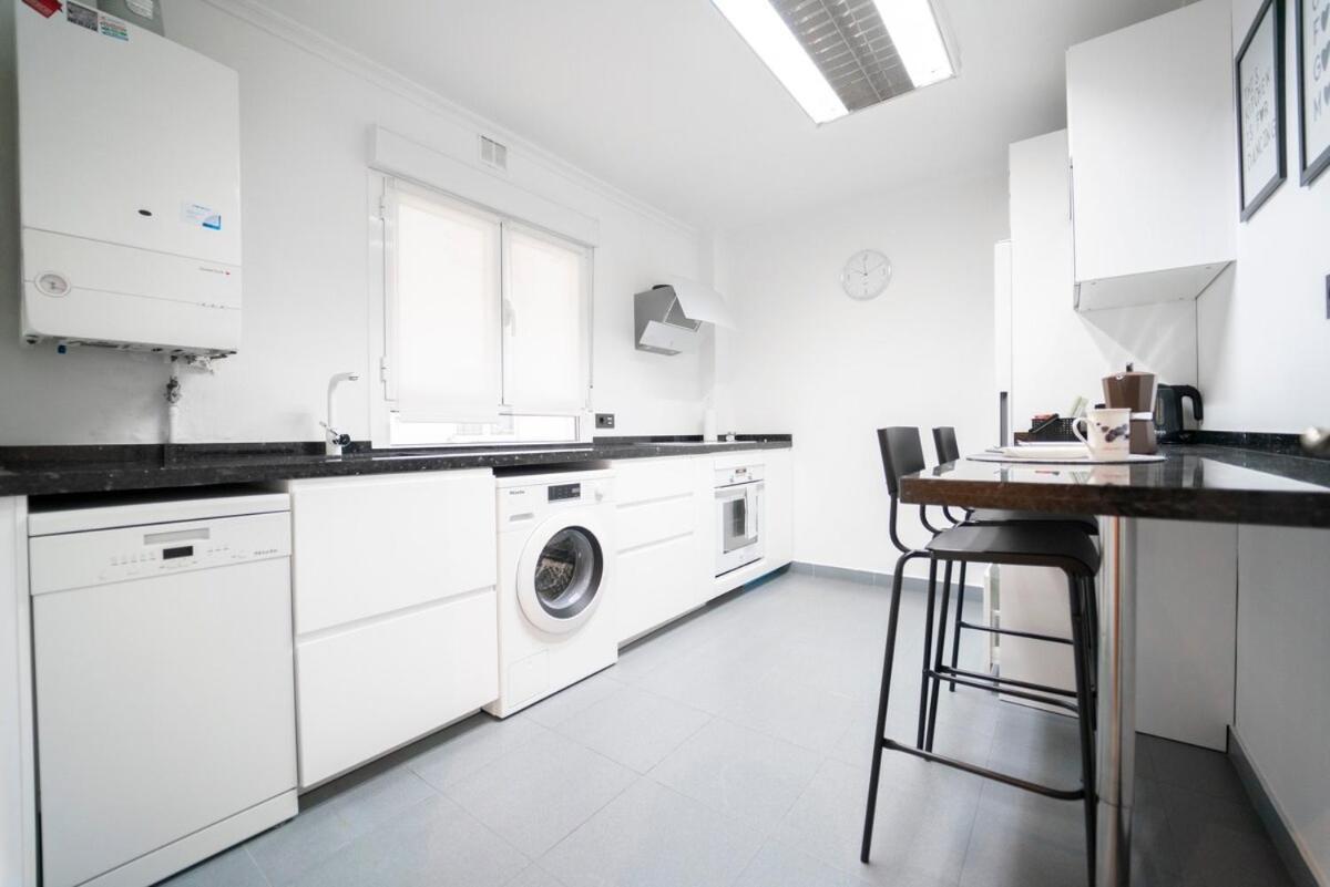Apartamento Avenida De Castilla Хихон Екстериор снимка